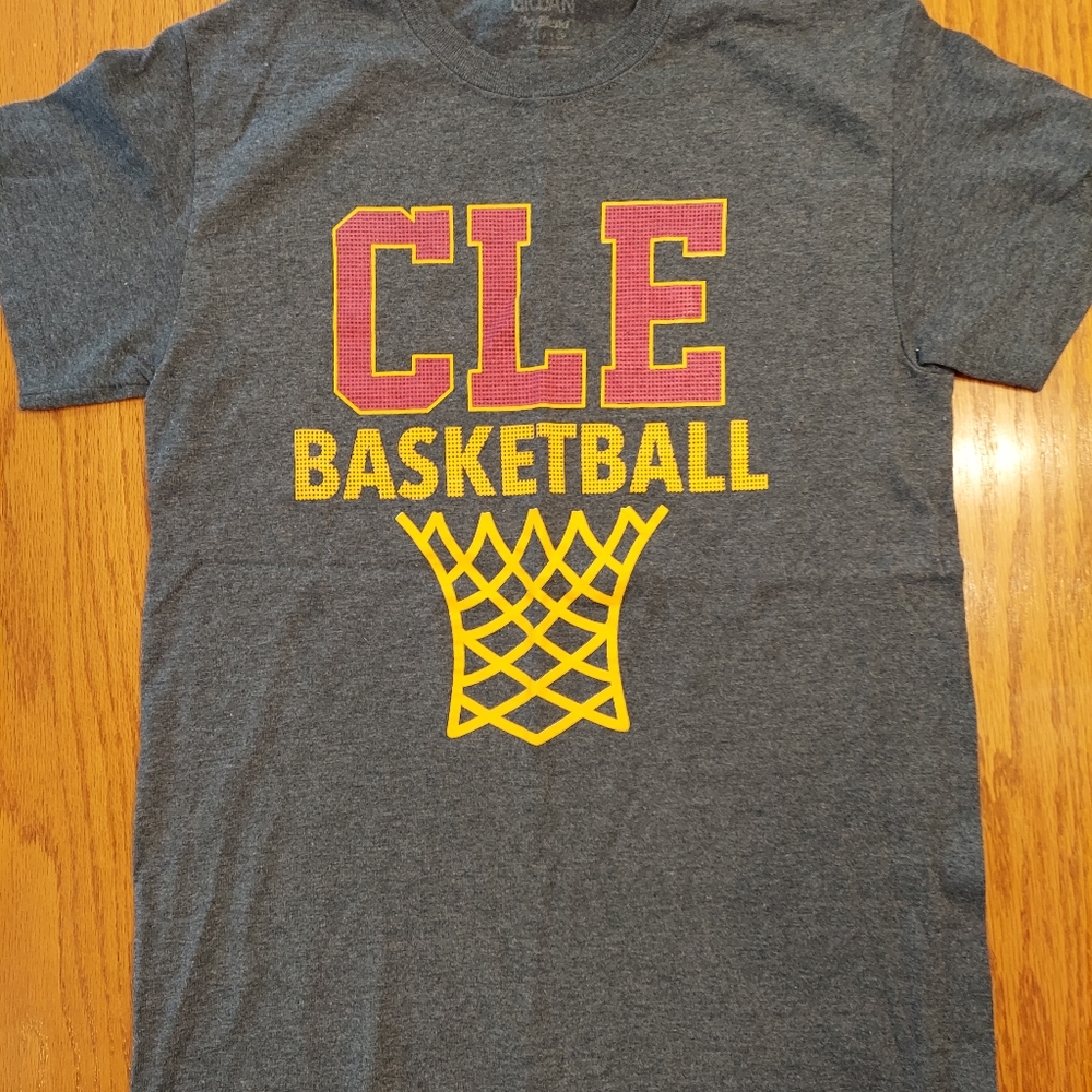 Cleveland Cavaliers Basketball shirt size Small